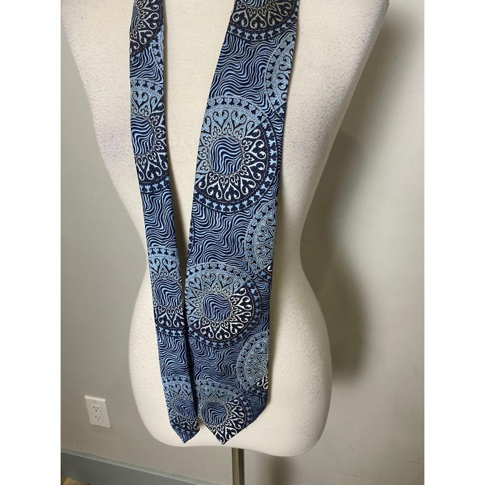 Vintage Damon May Co Men Blue Psychedelic Medallion Wide Necktie 60s 70s Retro
